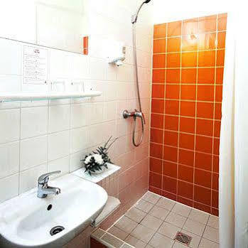 Easy Star Otel