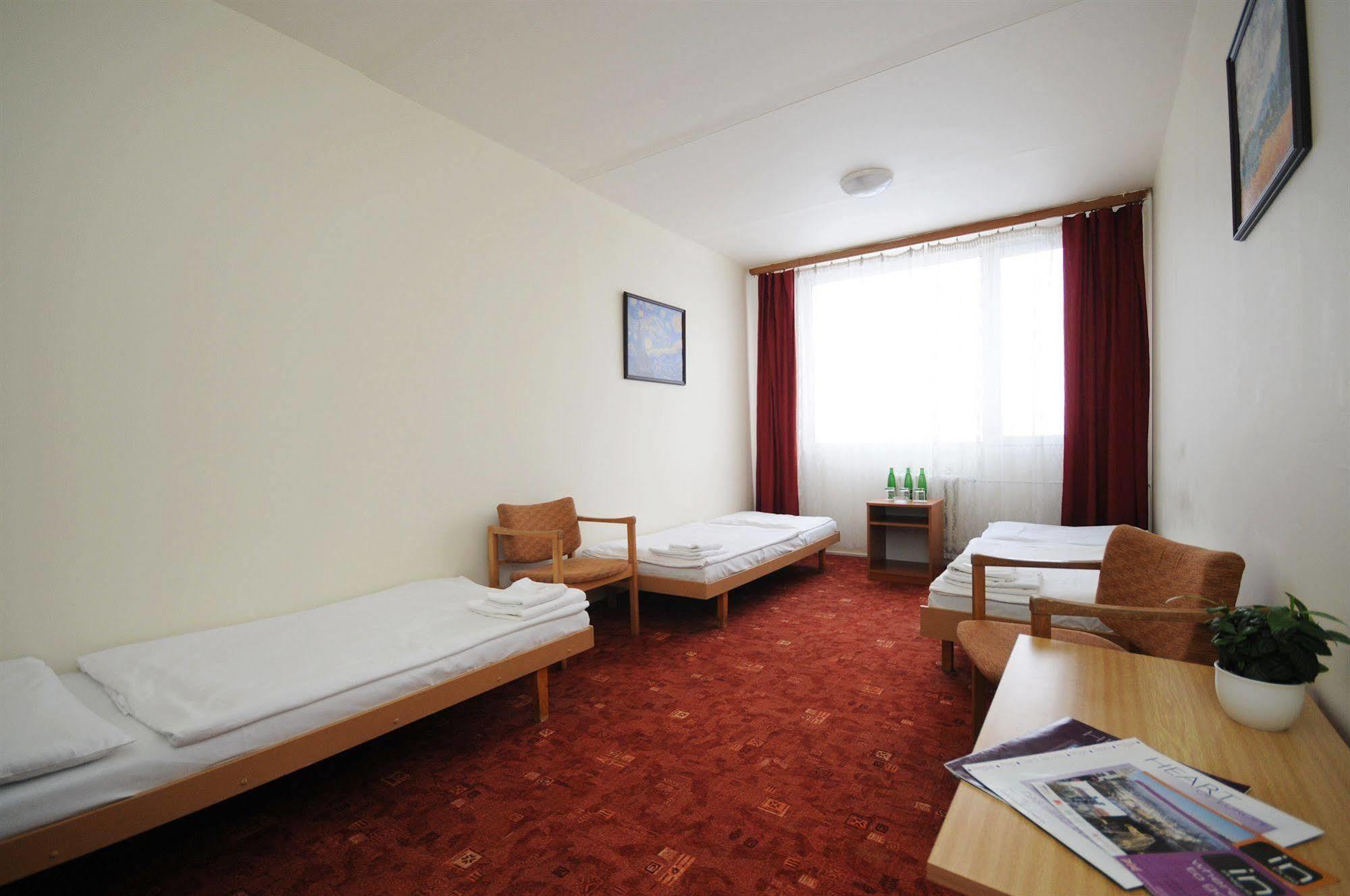 Easy Star Otel Prag